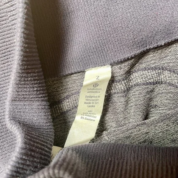 Lot of 3 Women's Sz 2 Lululemon Leggings (Inseams 26.5 + 17") + Tank Top - Picture 7 of 12